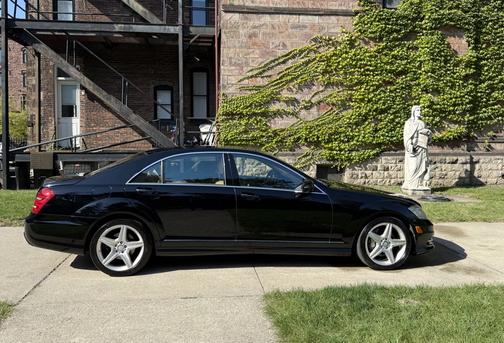 2011 Mercedes-Benz S-Class S 550 4MATIC