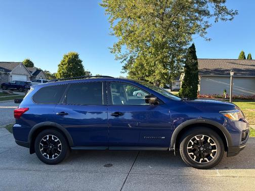 Blue 2020 Nissan Pathfinder SL