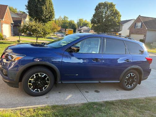 Blue 2020 Nissan Pathfinder SL