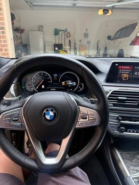 White 2019 BMW 750 i