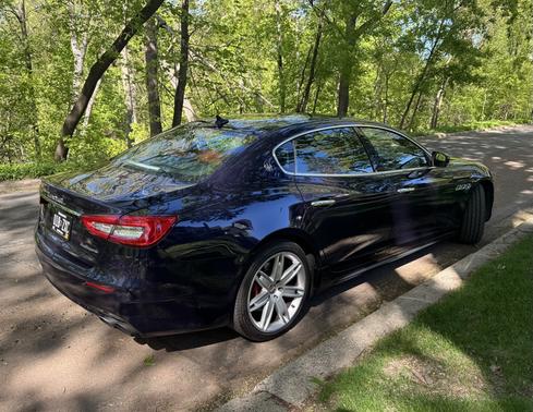 Blue 2017 Maserati Quattroporte S Q4