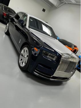 2023 Rolls-Royce Phantom Base