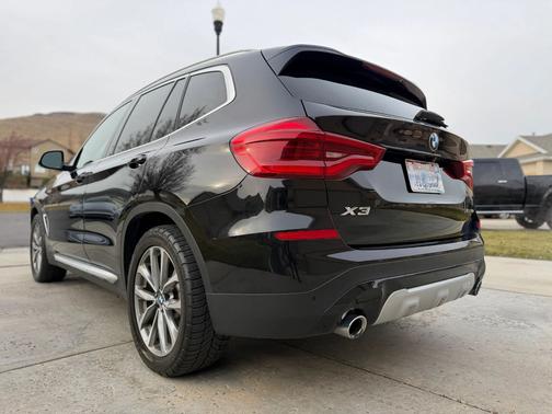 Black 2019 BMW X3 xDrive30i