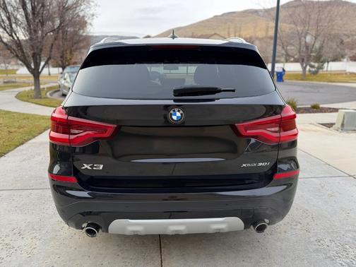 Black 2019 BMW X3 xDrive30i