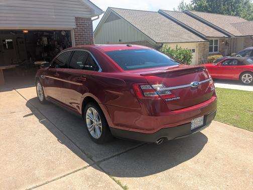 Red 2013 Ford Taurus SEL