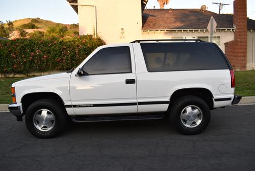 1999 Chevrolet Tahoe Base