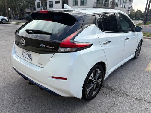 2020 Nissan Leaf SV