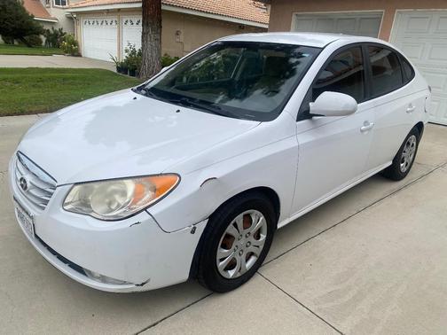 White 2010 Hyundai ELANTRA GLS