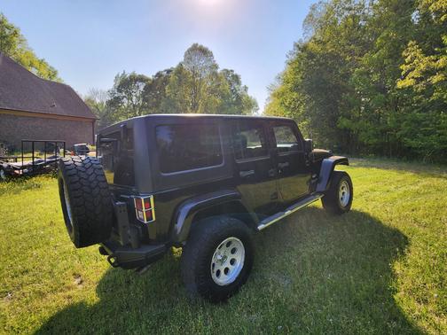2011 Jeep Wrangler Unlimited Sahara