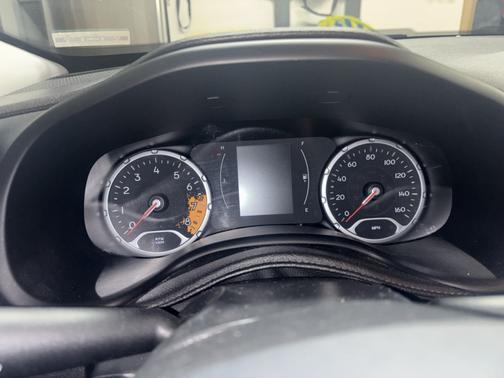 White 2015 Jeep Renegade Sport