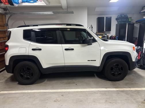 White 2015 Jeep Renegade Sport