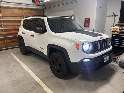 White 2015 Jeep Renegade Sport