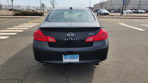 Black 2012 INFINITI G37 x
