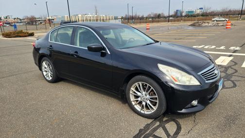Black 2012 INFINITI G37 x