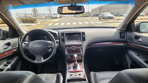 Black 2012 INFINITI G37 x