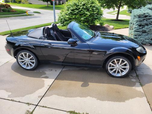 2006 Mazda MX-5 Miata Sport