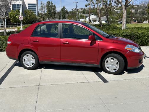 2010 Nissan Versa 1.8 S