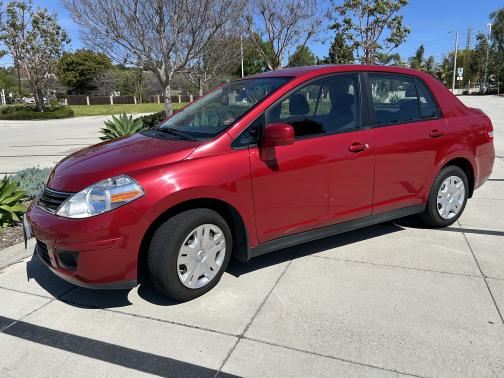2010 Nissan Versa 1.8 S