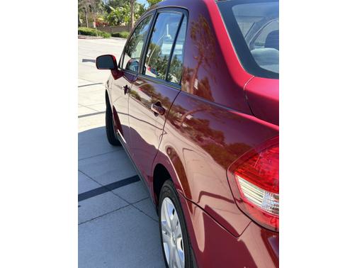 2010 Nissan Versa 1.8 S