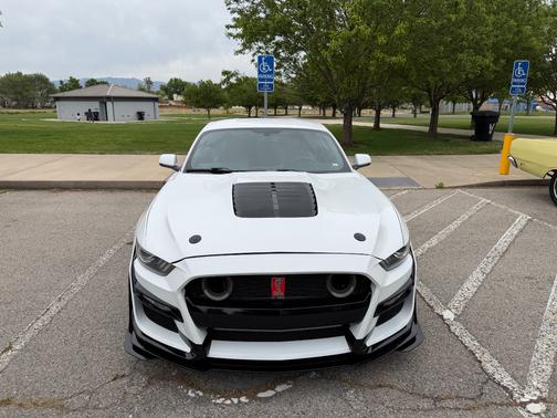 White 2015 Ford Mustang GT Premium