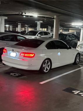White 2008 BMW 328 i