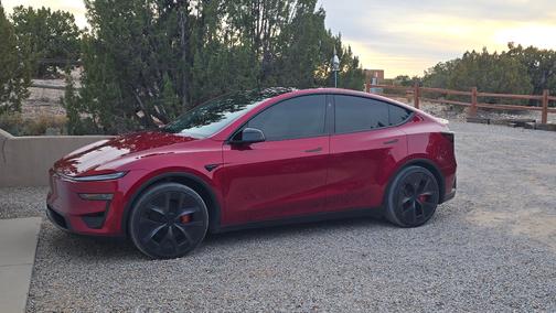 2026 Tesla Model Y Performance AWD