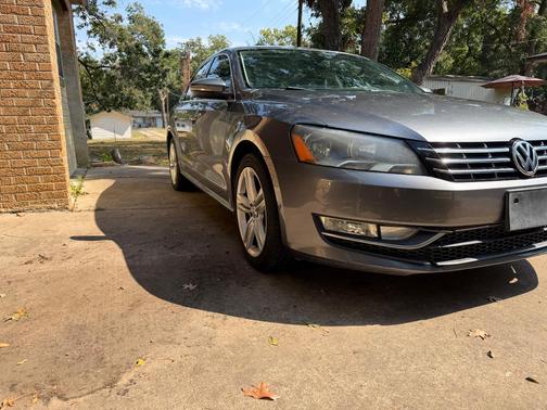 Gray 2012 Volkswagen Passat 2.0 TDI SEL Premium