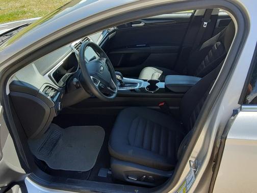 2014 Ford Fusion Hybrid SE
