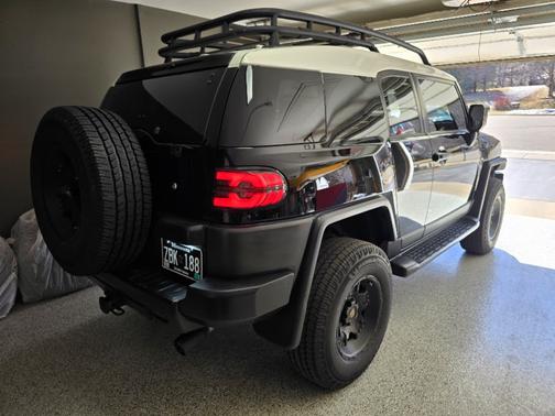 2011 Toyota FJ Cruiser Base