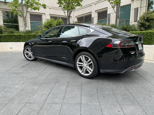 Black 2016 Tesla Model S 85D