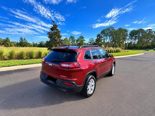 Red 2016 Jeep Cherokee Sport