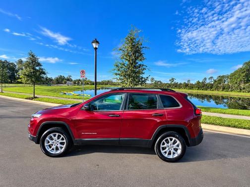Red 2016 Jeep Cherokee Sport