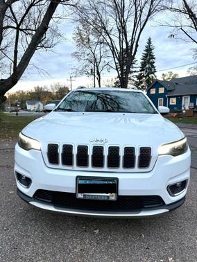 White 2019 Jeep Cherokee Limited