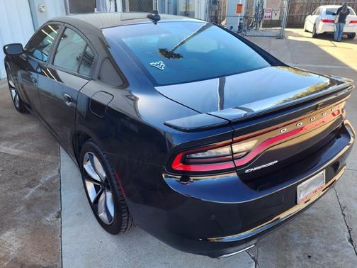 Black 2015 Dodge Charger R/T