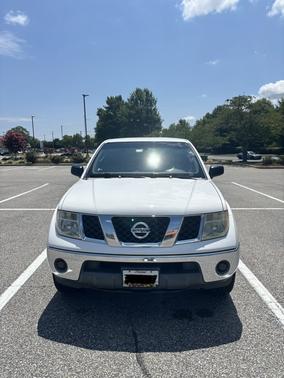White 2006 Nissan Frontier SE Crew Cab