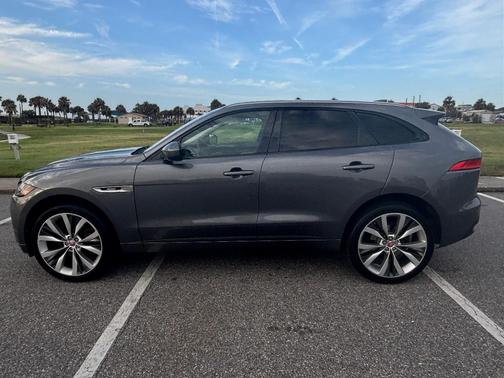 Gray 2018 Jaguar F-PACE 35t R-Sport