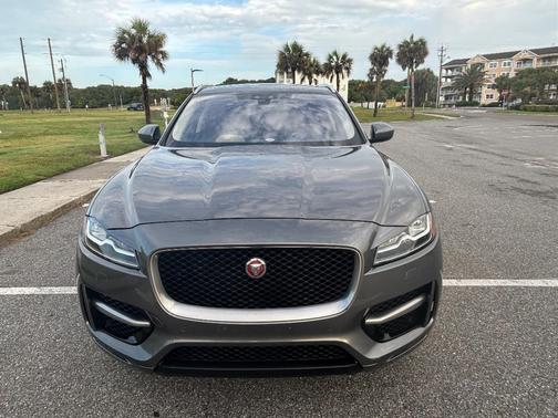 Gray 2018 Jaguar F-PACE 35t R-Sport