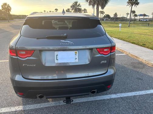 Gray 2018 Jaguar F-PACE 35t R-Sport