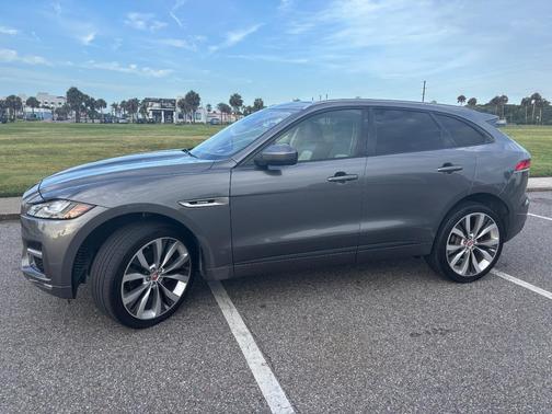 Gray 2018 Jaguar F-PACE 35t R-Sport