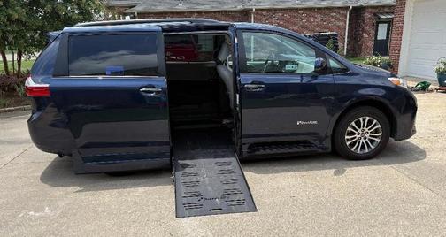 Blue 2019 Toyota Sienna XLE