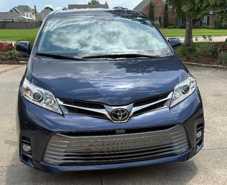 Blue 2019 Toyota Sienna XLE