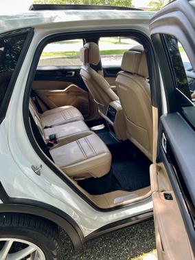 2019 Porsche Cayenne Base