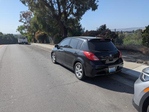 2011 Nissan Versa 1.8 SL