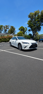 White 2021 Lexus ES 300h Base
