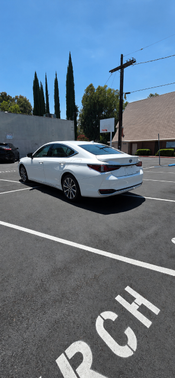 White 2021 Lexus ES 300h Base