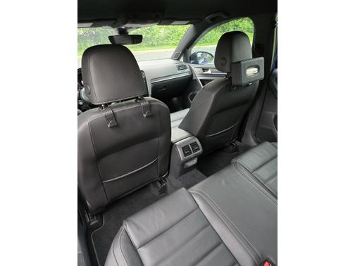 2017 Volkswagen Golf R 4-Door w/DCC & Navigation