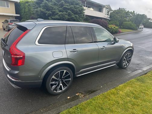 Gray 2019 Volvo XC90 Hybrid T8 Inscription