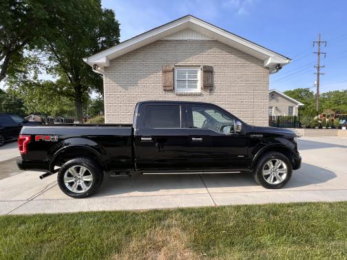 Photo 3 of 29 of 2016 Ford F-150 Platinum