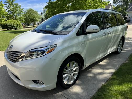 2016 Toyota Sienna Limited Premium