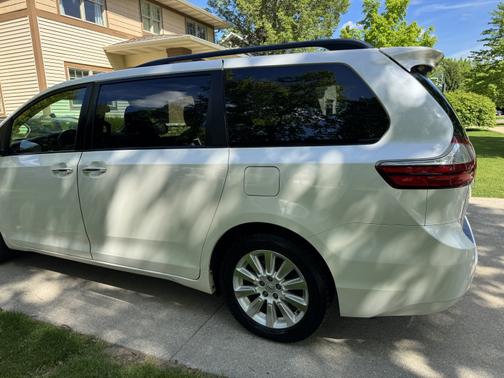 2016 Toyota Sienna Limited Premium